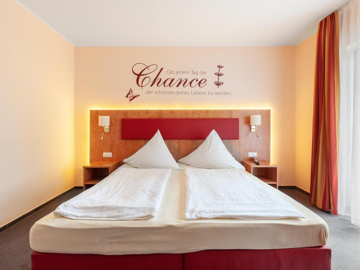 Hotel Haefner Bad Schonborn Exterior photo